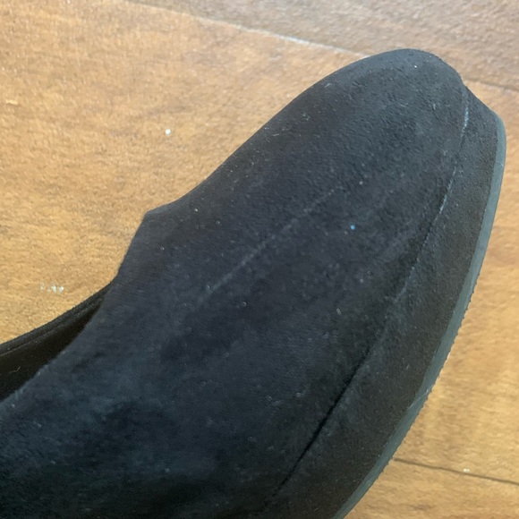 Via della Rose Super Soft Round toe chunky heel suede pumps - Picture 6 of 7